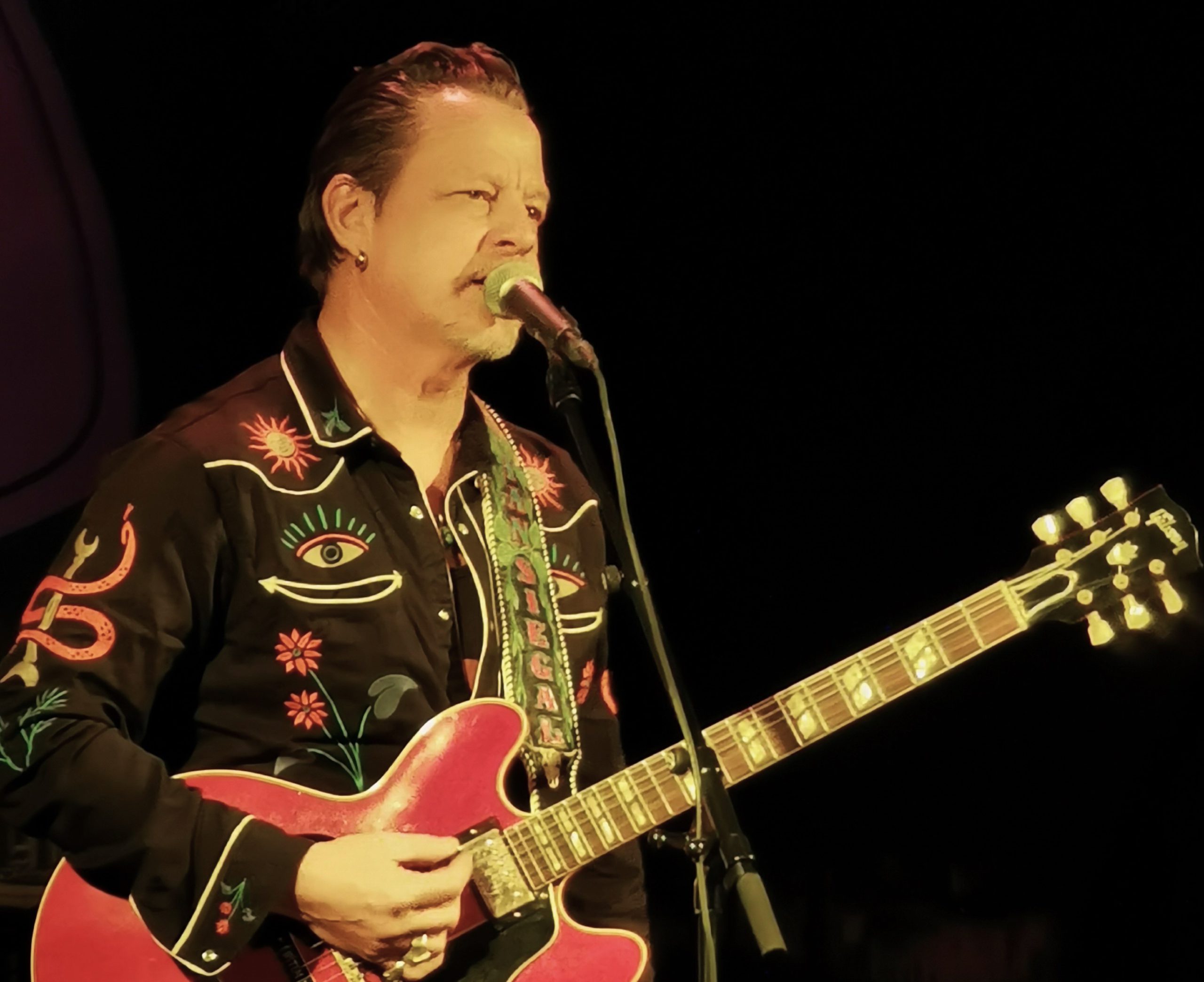 Ian Siegal, bluesman tegen wil en dank - Interviews - Erik Krebbers.nl